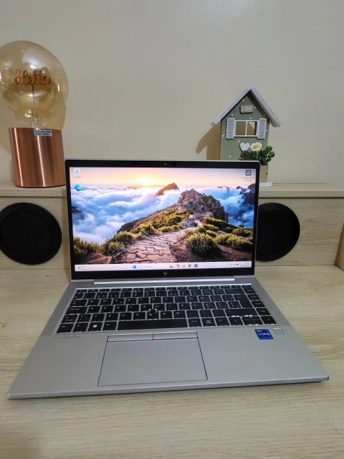 HP EliteBook 840 G8 | CORE i7 1165G7 @2.80GHz | 16GB RAM | 512GB NVMe SSD | INTEL IRIS XE GRAPHICS
