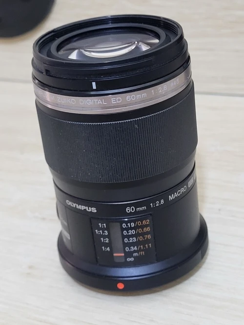 Objectif Olympus M. Zuiko Digital ED 60 mm f/2.8 Macro
