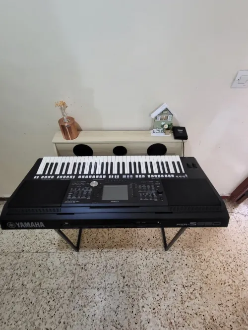 Yamaha PSR-S950 - Clavier arrangeur 61 notes