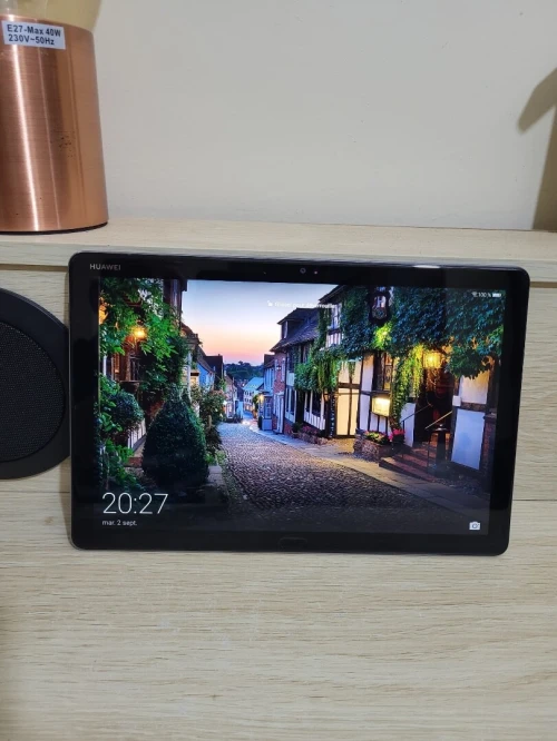 HUAWEI Mediapad M5 Lite Wi-FI Tablette Tactile 10.1" Gris 32GB - 3GB RAM - Bluetooth - Quatre Haut-parleurs