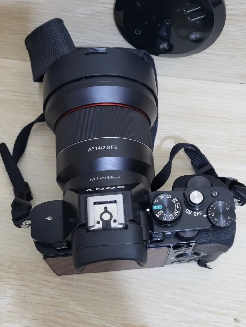 Sony Alpha 7S Hybride Plein Format Ultra vidéo 4K + Objectif Samyang AF 14mm F2.8 Full Frame