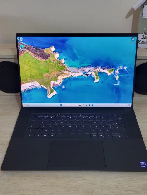 DELL PRECISION 5690 | CORE Ultra 7-165H | RTX 1000 ADA 6GB | 512GB NVMe SSD | 32GB RAM