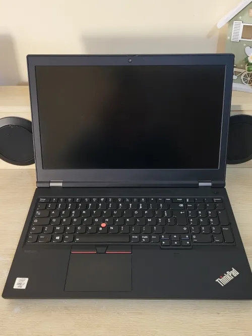 ThinkPad P15 | INTEL vPRO CORE i7-10850H | NVIDIA QUADRO T2000 4GB | 32GB RAM | 512GB NVMe | Workstation