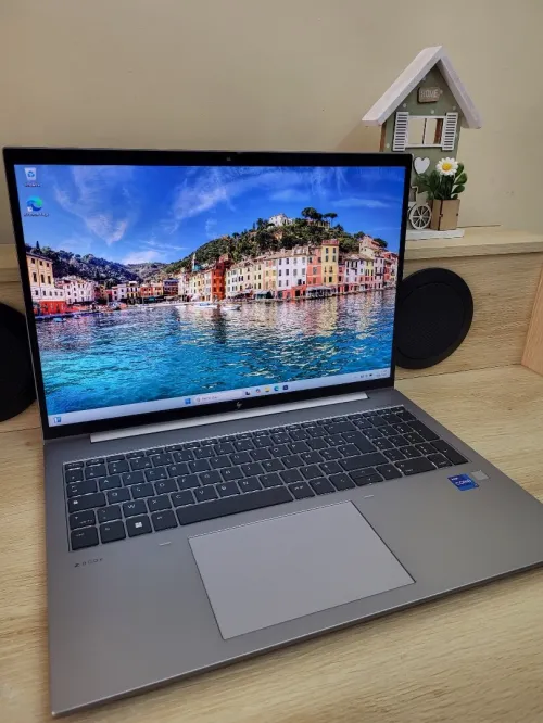 HP ZBook Firefly 16 G9 Workstation | CORE i5-1235U | NVIDIA T550 4GB | 16 RAM | 512GB NVMe SSD