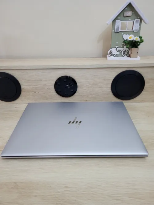 HP ELITEBOOK 865 G9 | AMD RYZEN 5 PRO 6650U | 8GB RAM | 256GB SSD | AMD Radeon Graphics