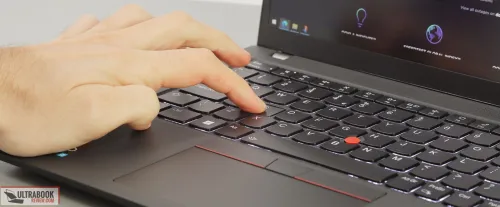 LENOVO THINKPAD T14 GEN3 2.2K Tactile RYZEN 5 6650U 2.90GHz | 16GB RAM | 256GB NVME SSD 