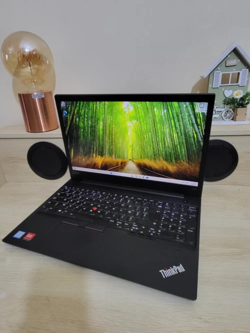 LENOVO THINKPAD E590 | CORE i7-8565UU | AMD RADEON RX 550X 2GB | 16GB RAM | 512GB NVMe SSD