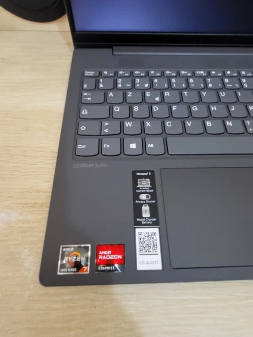 Lenovo IdeaPad 15.6'' FHD | RYZEN 7 5700U | 8GB RAM | 512GB NVMe SSD | AMD RADEON GRAPHICS 2GB