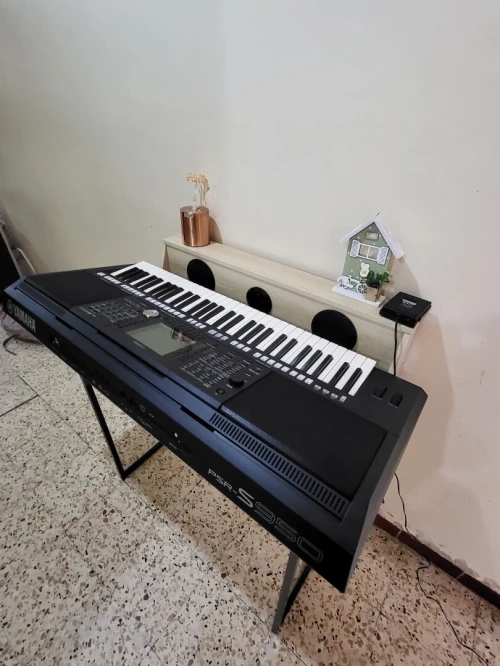 Yamaha PSR-S950 - Clavier arrangeur 61 notes