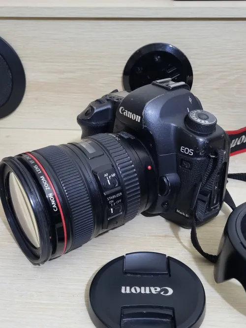 canon 5d mark ii + Canon EF 24-105mm f/4L IS USM