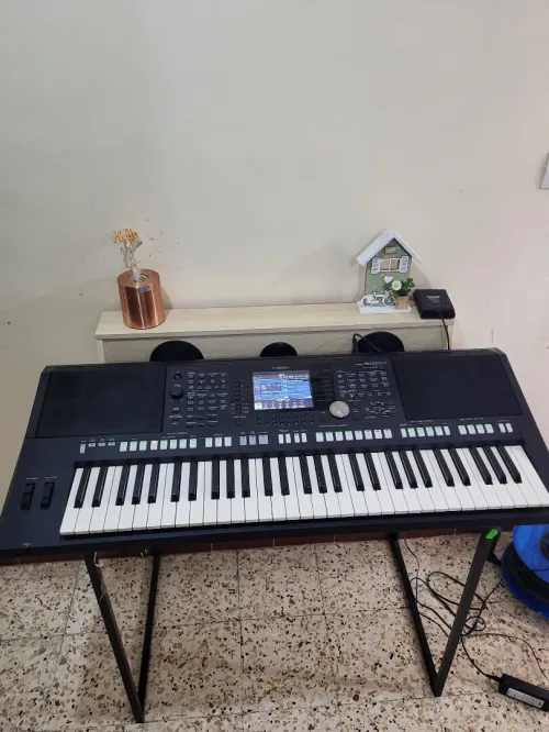 Yamaha PSR-S950 - Clavier arrangeur 61 notes