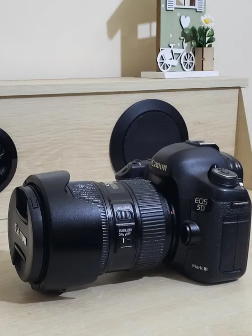 Canon 5D Mark III | full-frame DSLR 22Mpx | VIDEO 4K | + Canon Objectif EF 24-105mm f/4L IS II USM
