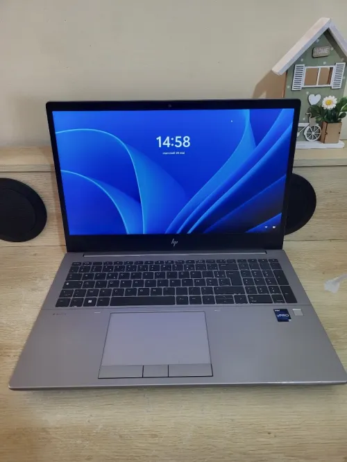 HP ZBook Fury G10 | CORE i7-13850HX | NVIDIA RTX A1000 4GB | 32GB RAM | 1To NVMe SSD | MOBILE WORKSTATION