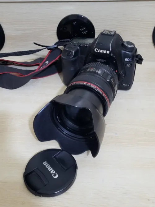 canon 5d mark ii + Canon EF 24-105mm f/4L IS USM