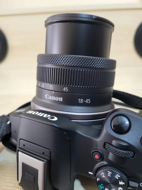 Canon EOS R50 hybride APS-C 24.2Mpx vidéo UHD 4K/30p WiFi + objectif RF-S 18-45mm F4.5-6.3 IS STM