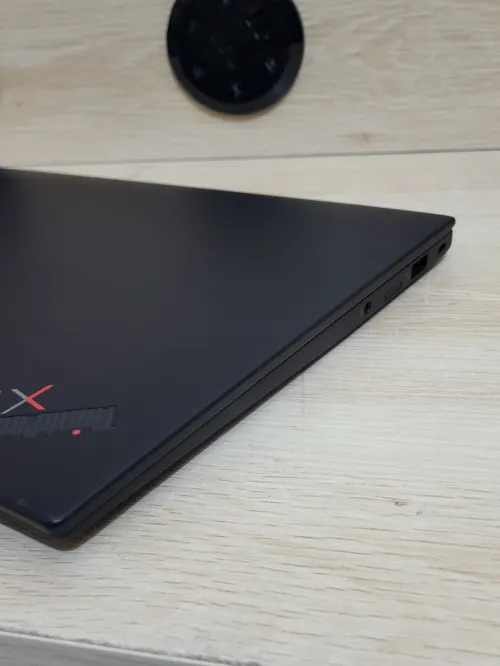 Thinkpad X1 CARBON GEN 9 | EVO vPRO CORE i5 1145G7 | 8GB RAM | 256GB NVMe SSD | 4G LTE WIFI 6