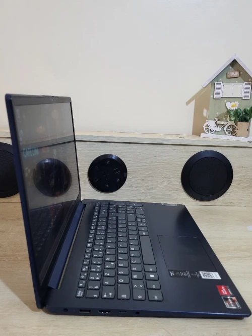 Lenovo IdeaPad 1 15.6'' FHD | RYZEN 7 5700U | 16GB RAM | 512GB NVMe SSD | AMD RADEON GRAPHICS 2GB
