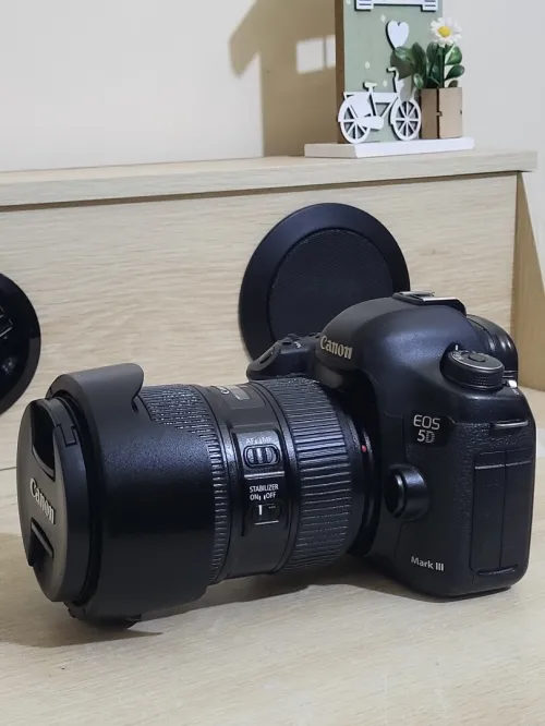 Canon 5D Mark III | full-frame DSLR 22Mpx | VIDEO 4K | + Canon Objectif EF 24-105mm f/4L IS II USM
