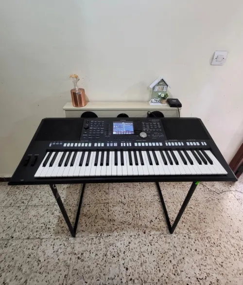 Yamaha PSR-S950 - Clavier arrangeur 61 notes