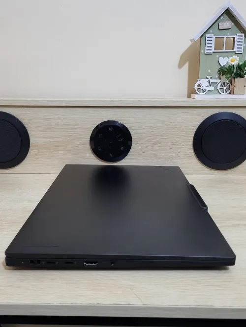 IA THINKPAD P1 | OLED UHD 4K TACTLE | CORE ULTRA 9-185H vPro | NVIDIA RTX 4070 8GB | 32GB RAM | 1TB NVMe | Workstation