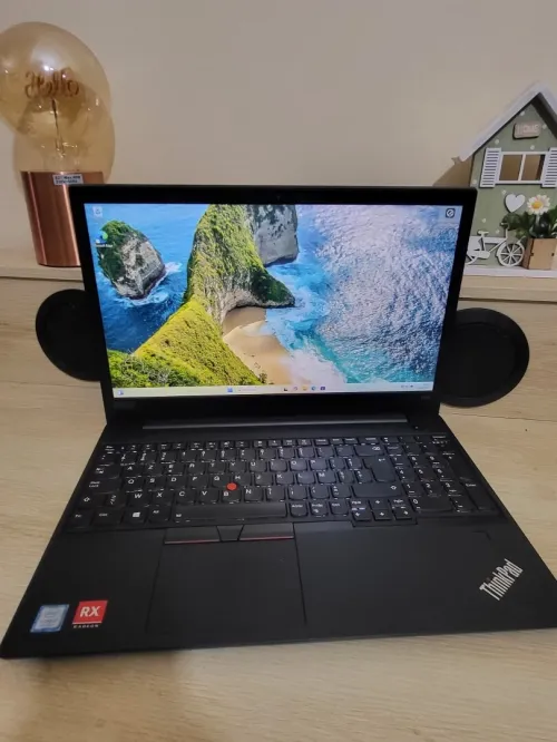 LENOVO THINKPAD E590 | CORE i7-8565UU | AMD RADEON RX 550X 2GB | 16GB RAM | 512GB NVMe SSD