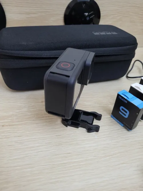 GoPro HERO 9 Black Caméra sportive étanche Vidéo 5K UHD - 23.6 MP HDR - HyperSmooth 5.0 -Ralenti 8x