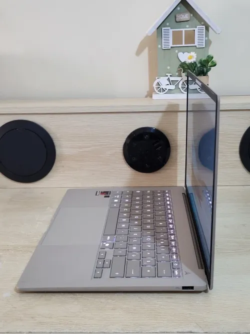 Asus ZenBook A14 14" OLED Full HD+ | Snapdragon X X1-26-100 | 16GB RAM | 512GB NVMe SSD | Qualcomm Adreno x1-45 GPU