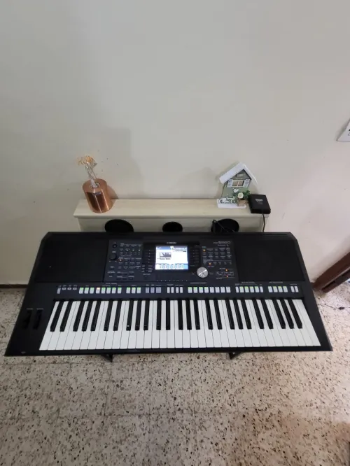 Yamaha PSR-S950 - Clavier arrangeur 61 notes
