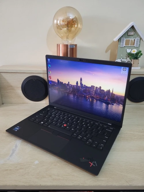 Thinkpad X1 CARBON GEN 11 | EVO vPRO CORE i7 1365U | 32GB RAM | 512GB NVMe SSD | IRIS XE
