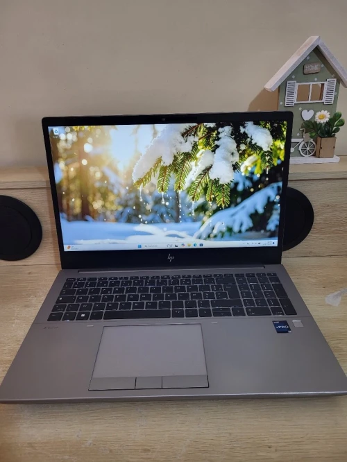 HP ZBook Fury G10 | CORE i7-13850HX | NVIDIA RTX A1000 6GB | 32GB RAM | 1To NVMe SSD | MOBILE WORKSTATION