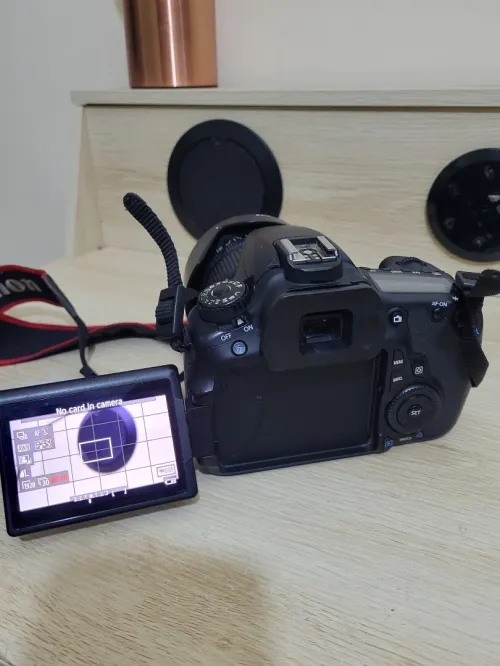 Canon EOS 60D Appareil photo Reflex 18 Mpix CMOS APS-C + Sigma EX 17-50mm - f/2.8 DC OS HSM 