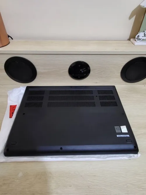 THINKPAD P16v | CORE ULTRA 7-155H | RTX 2000 ADA 8GB | 32GB RAM | 1TB NVMe SSD | Workstation