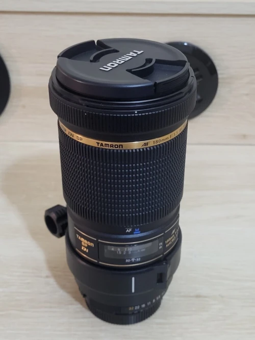 Téléobjectif Tamron 180mm f/3.5 SP AF Di LD IF Macro 1:1 Monture Nikon