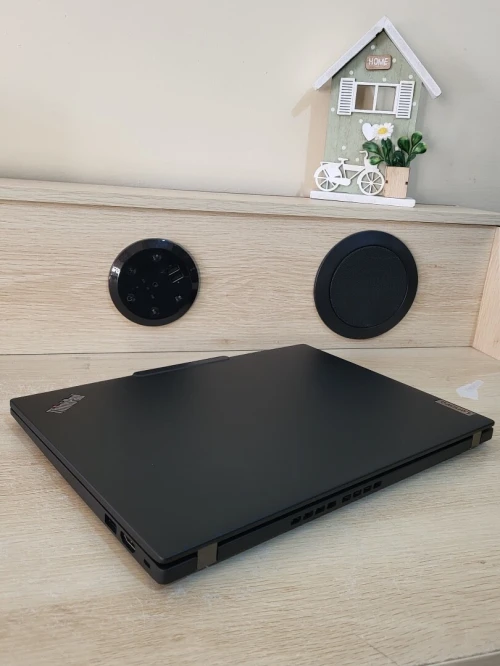 ThinkPad X13 13.3'' FHD + | CORE ULTRA 5 135U | 32GB RAM | 512GB SSD | INTEL GRAPHICS