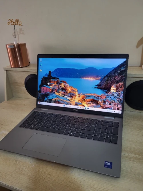 DELL PRECISION 3591 | CORE Ultra 7 165H | NVIDIA RTX 2000 ADA GEN 8GB | 1To NVMe SSD | 32GB RAM | WORKSTATION
