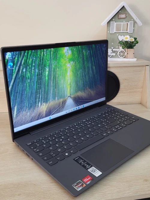 Lenovo IdeaPad 15.6'' FHD | RYZEN 7 5700U | 8GB RAM - 512GB SSD | AMD Radeon Graphics 2GB