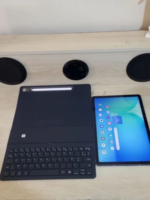 SAMSUNG GALAXY TAB S10 FE | 256GB | 8GB RAM | + STYLET SAMSUNG + BOOKCOVER CLAVIER