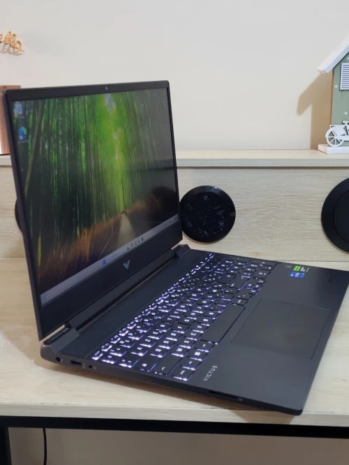 GAMING HP VICTUS 15.6 144Hz | INTEL CORE i5-12500H | RTX 4050 6GB | 16GB RAM | 512GB M2 SSD