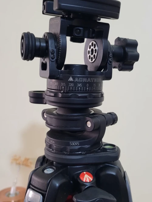 Manfrotto Trépied en fibre de carbone/magnésium 190CXPRO4 Trépied à 4 sections + Acratech Tête panoramique et inclinable avec QR, capacité de charge de 25 lb