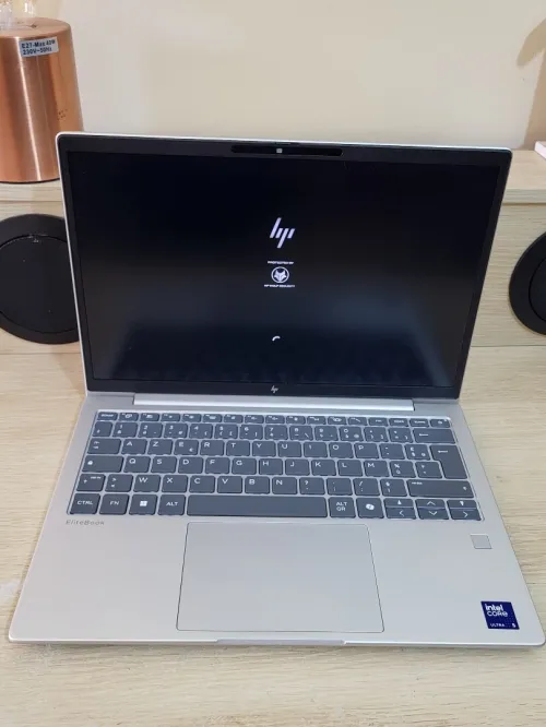 HP EliteBook 6 G1i 13'' NoteBook AI PC | INTEL CORE Ultra 5 225U | 32GB RAM | 256 NVMe |