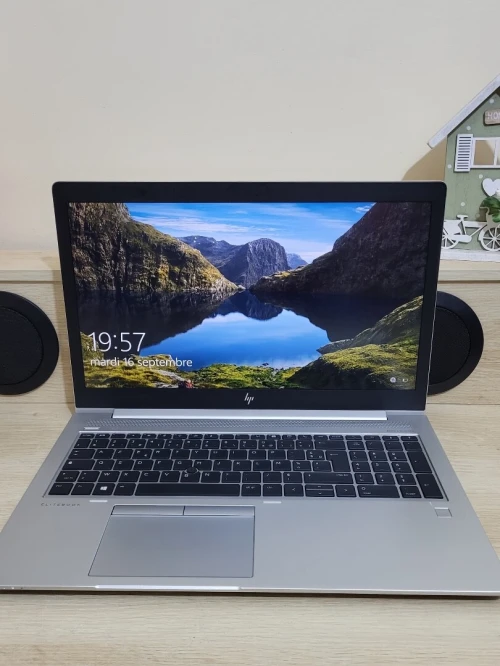 HP ELITEBOOK 755 G5 15.6'' FHD | RYZEN 7 PRO 2700U W | 16GB RAM | 512GB NVME SSD | AMD RADEON Vega