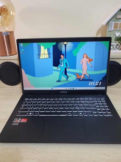 MSI MODERN 15.6'' FHD | RYZEN 7 7730U | 16GB RAM | 512GB NVMe SSD | AMD RADEON GRAPHICS