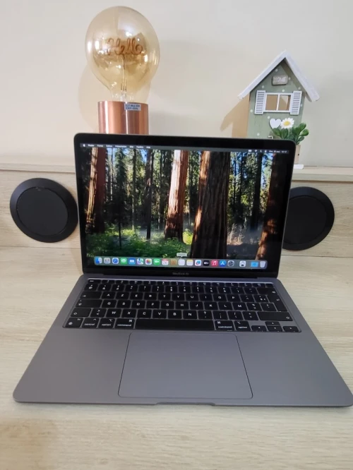 MacBook Air M1 | 8GB RAM | 256GB SSD |