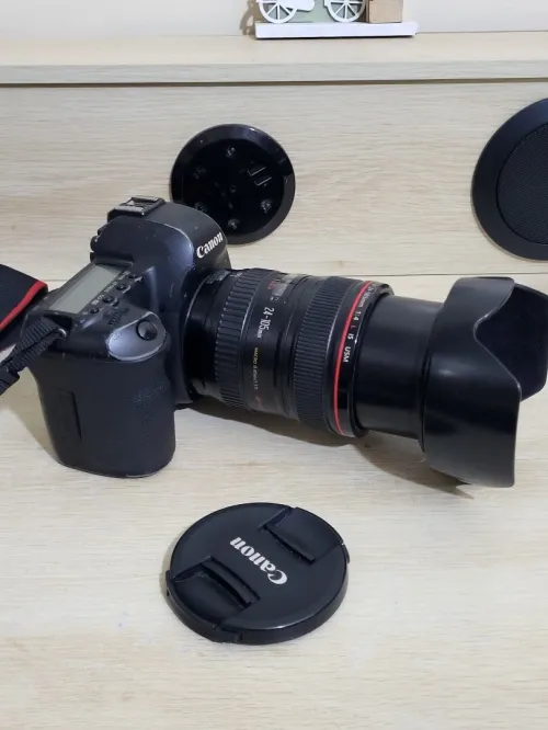 canon 5d mark ii + Canon EF 24-105mm f/4L IS USM
