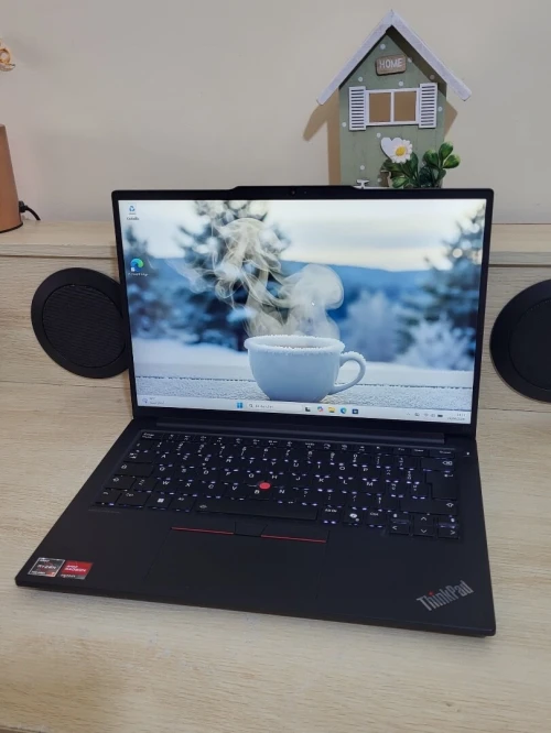 LENOVO THINKPAD E14 GEN 6 FHD + | RYZEN 7 7735HS | 16GB RAM | 512GB NVME SSD