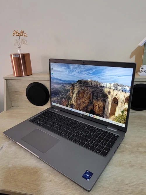 DELL LATITUDE 5540 | CORE i7 1365U | 16GB RAM | 512GB NVMe SSD | INTEL IRIS XE GRAPHICS