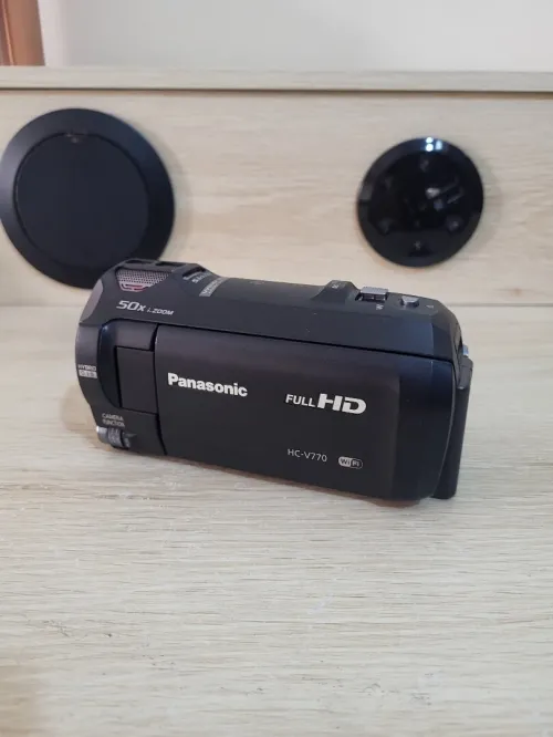 CAMERA PANASONIC HC-V770 Caméra Full HD WiFi NFC 
