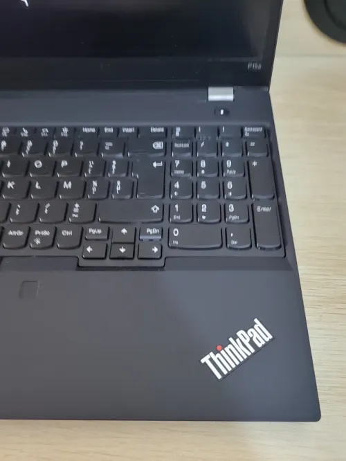 ThinkPad P15s GEN 2 | i7-1165G7 | NVIDIA QUADRO T500 4GB | 16GB RAM | 512GB NVMe SSD | WORKSTATION