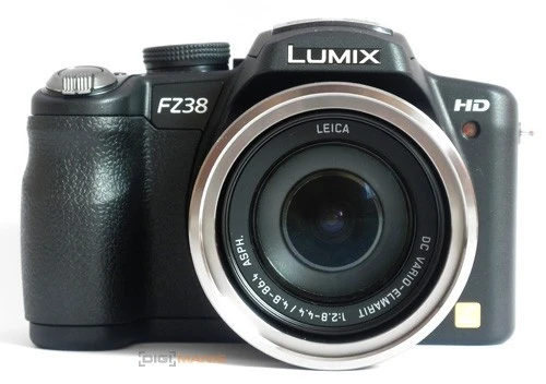 Panasonic Lumix FZ38 Zoom 18x Optical Résolution : 12.1Mp