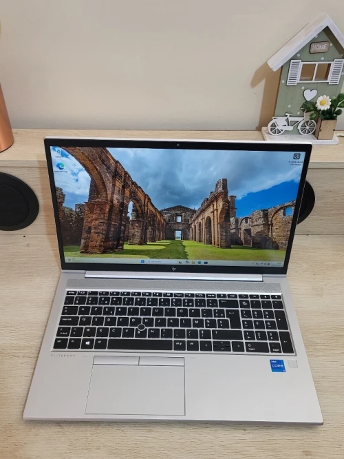 HP ELITEBOOK 850 G8 | CORE i5 1135G7 | 8GB RAM | 256GB SSD | IRIS XE GRAPHICS